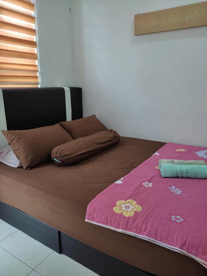 Homestay Semenyih 3 Bedroom Apartment By Kasyaf エクステリア 写真