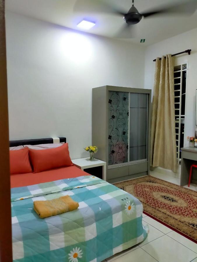 Homestay Semenyih 3 Bedroom Apartment By Kasyaf エクステリア 写真
