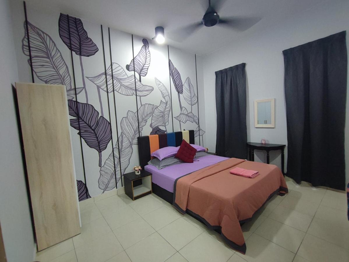 Homestay Semenyih 3 Bedroom Apartment By Kasyaf エクステリア 写真