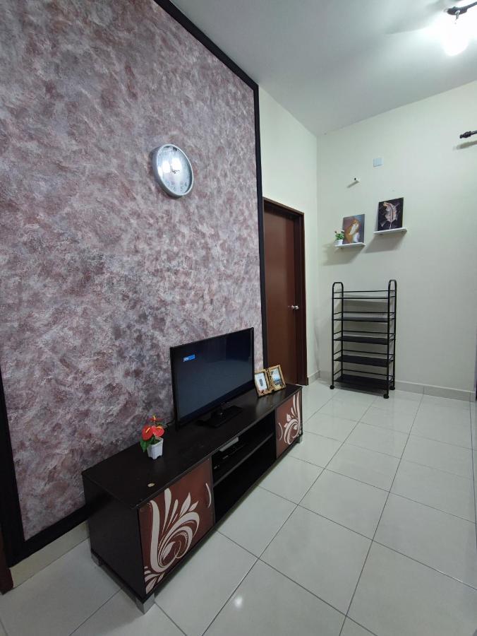 Homestay Semenyih 3 Bedroom Apartment By Kasyaf エクステリア 写真