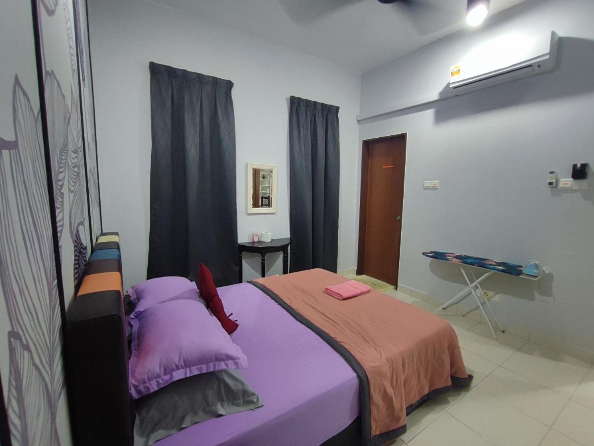 Homestay Semenyih 3 Bedroom Apartment By Kasyaf エクステリア 写真