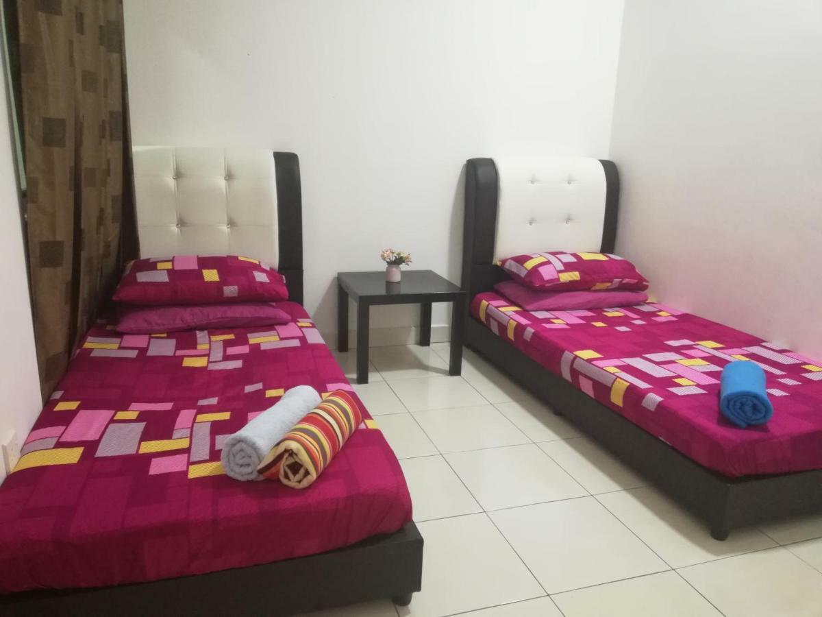 Homestay Semenyih 3 Bedroom Apartment By Kasyaf エクステリア 写真