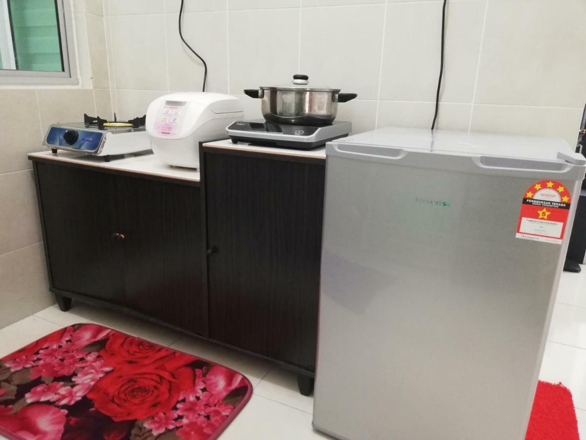 Homestay Semenyih 3 Bedroom Apartment By Kasyaf エクステリア 写真